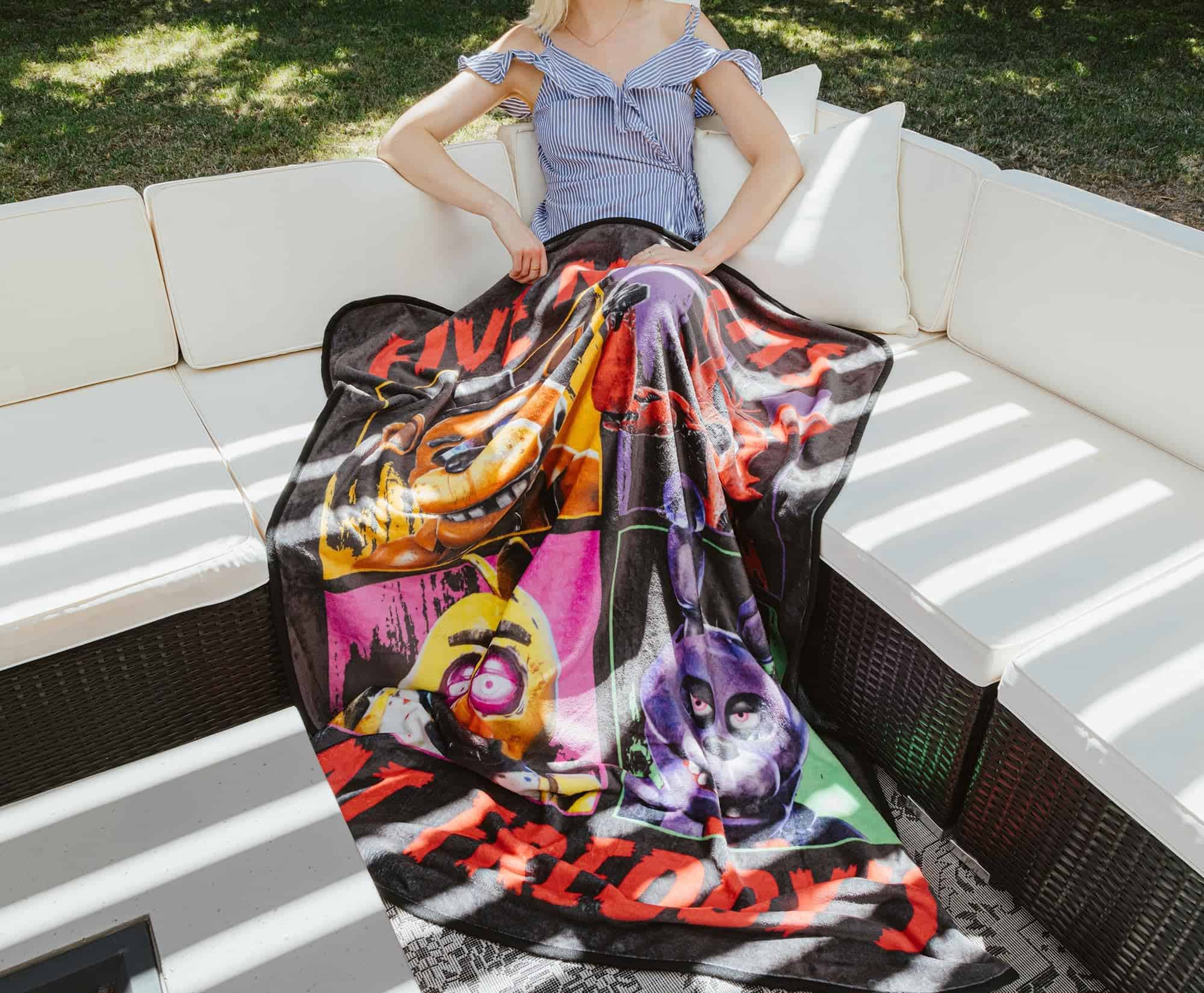 Manta Raschel de Five Nights at Freddy's Characters | - Imagen 6