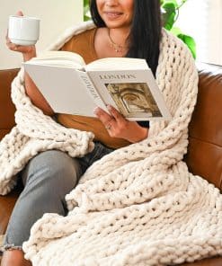 Manta de Punto Grueso Crema Willa and Belle, Manta de Punto