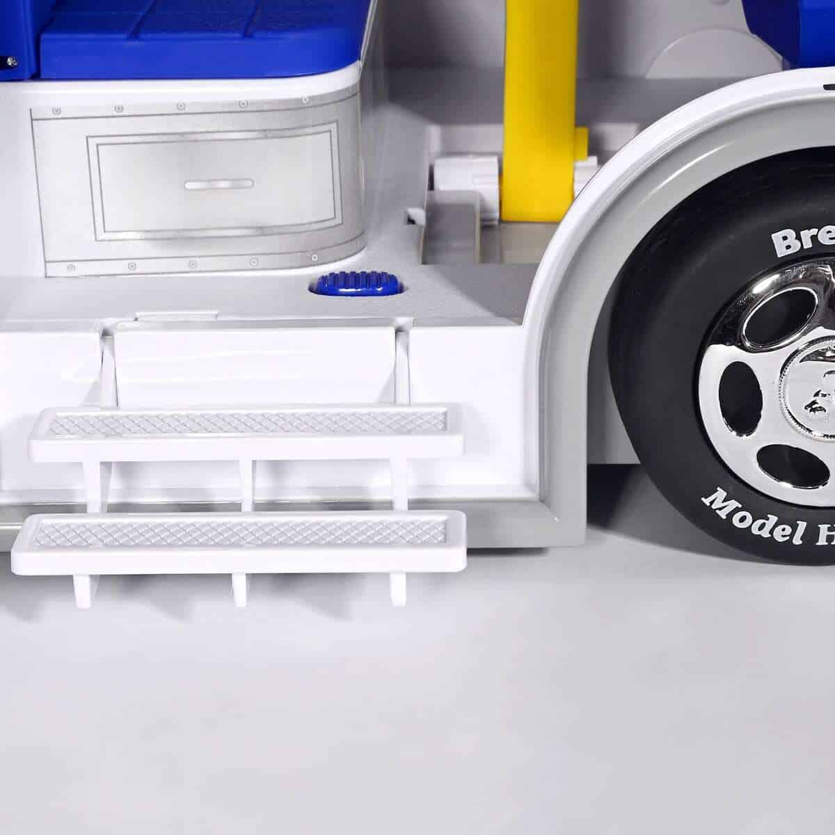 Breyer Freedom Series Mobile Rescue & Care Clinic | Juego - Imagen 9