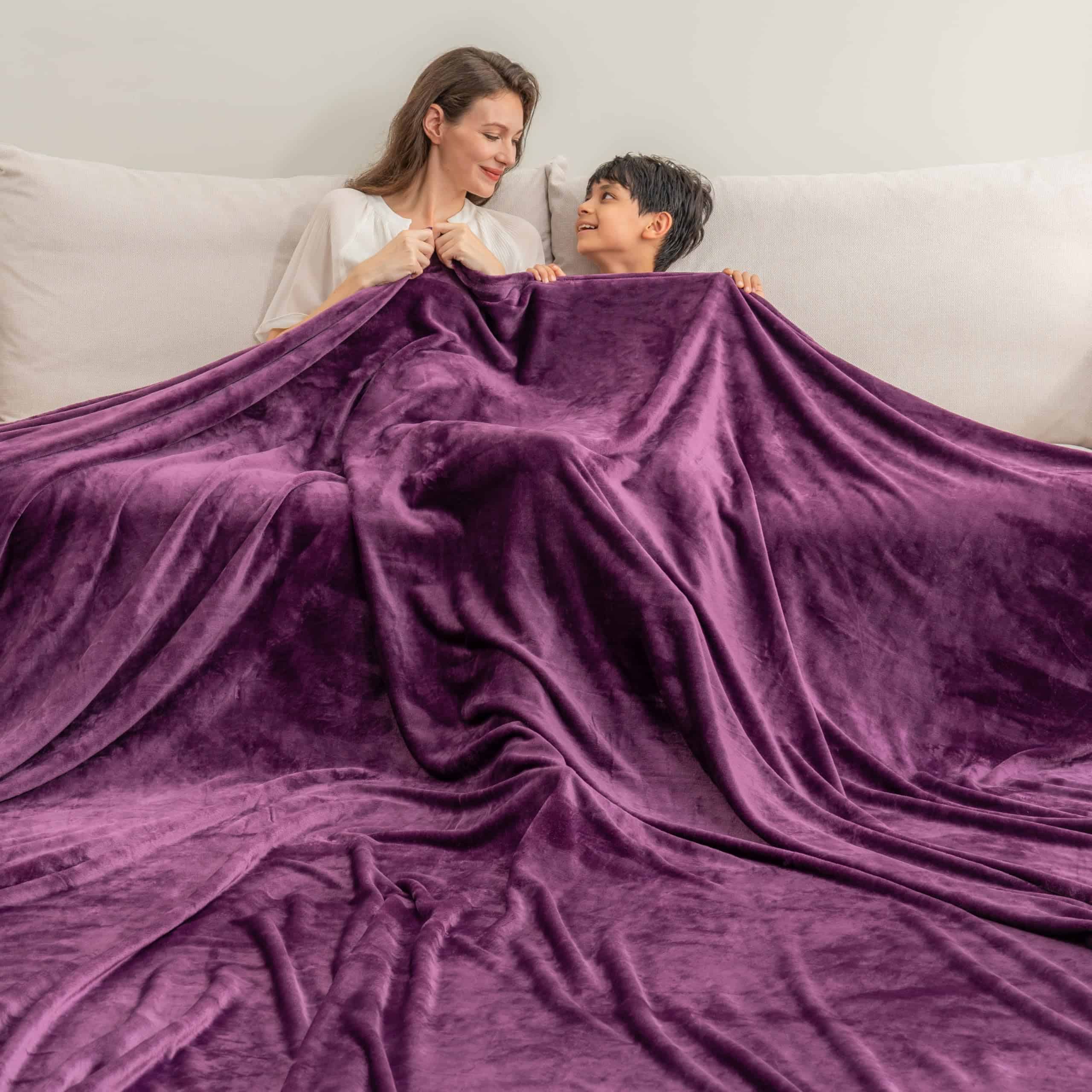 Manta Familiar Berkshire Blanket VelvetLoft� Big Oversized