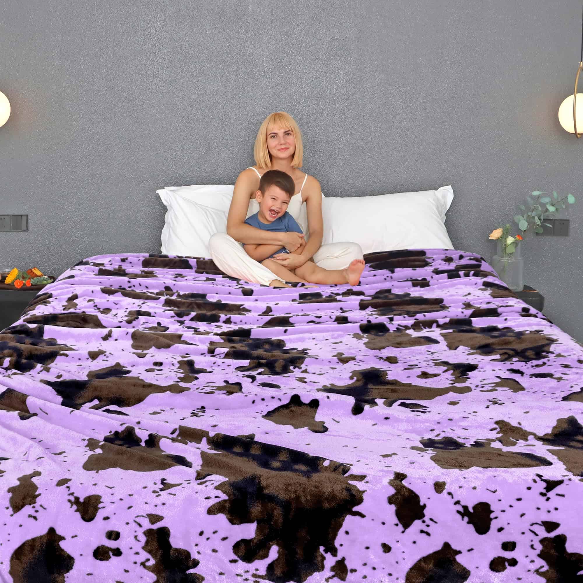 Manta de Franela Morada Tamaño King Ligera y Suave de - Imagen 5