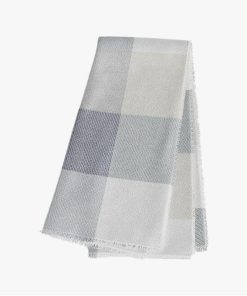 Manta de exterior con capa protectora contra insectos y