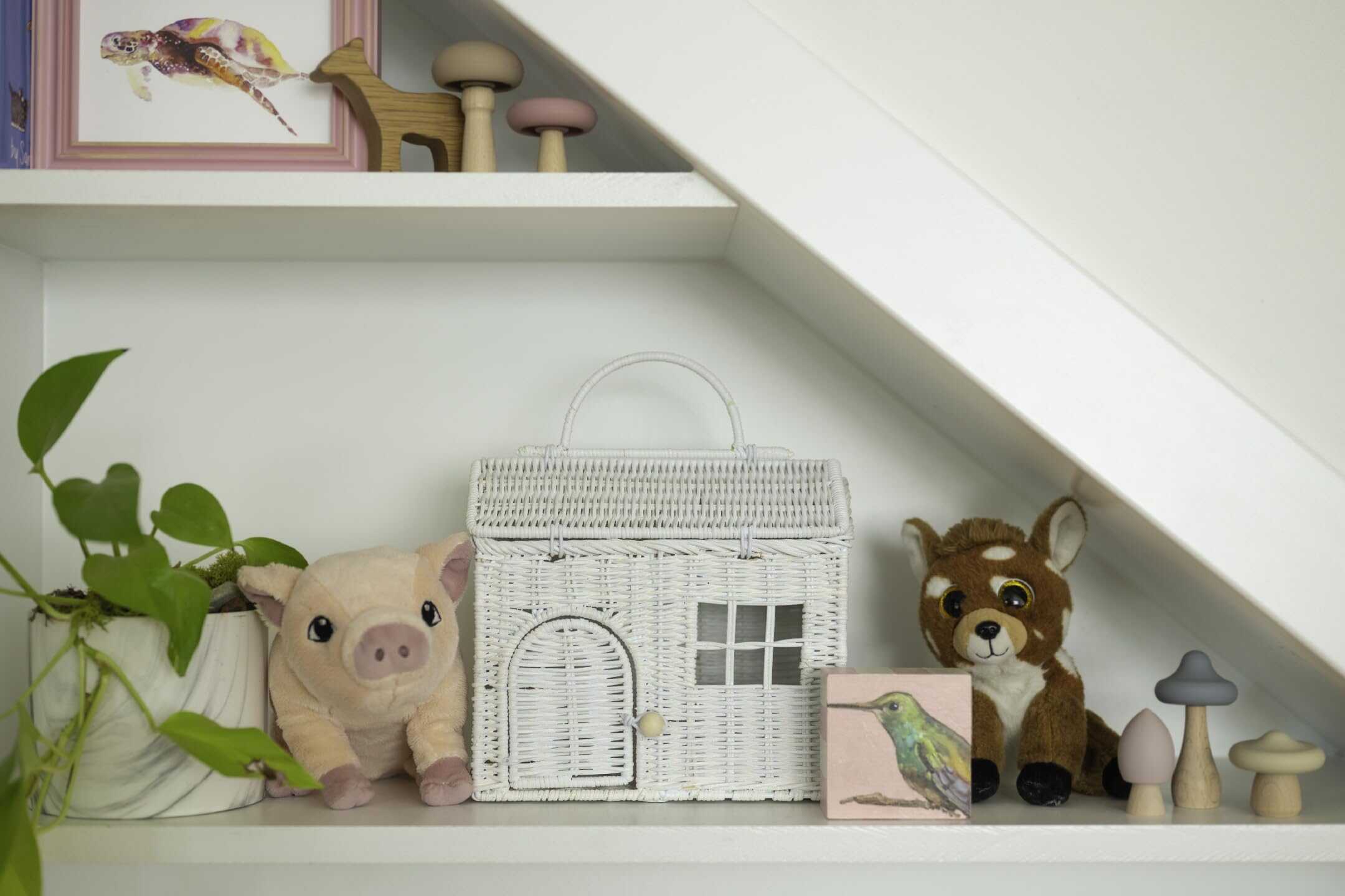 Cesta en Forma de Casa de Mimbre Rool Rattan para Muñecas - Imagen 5