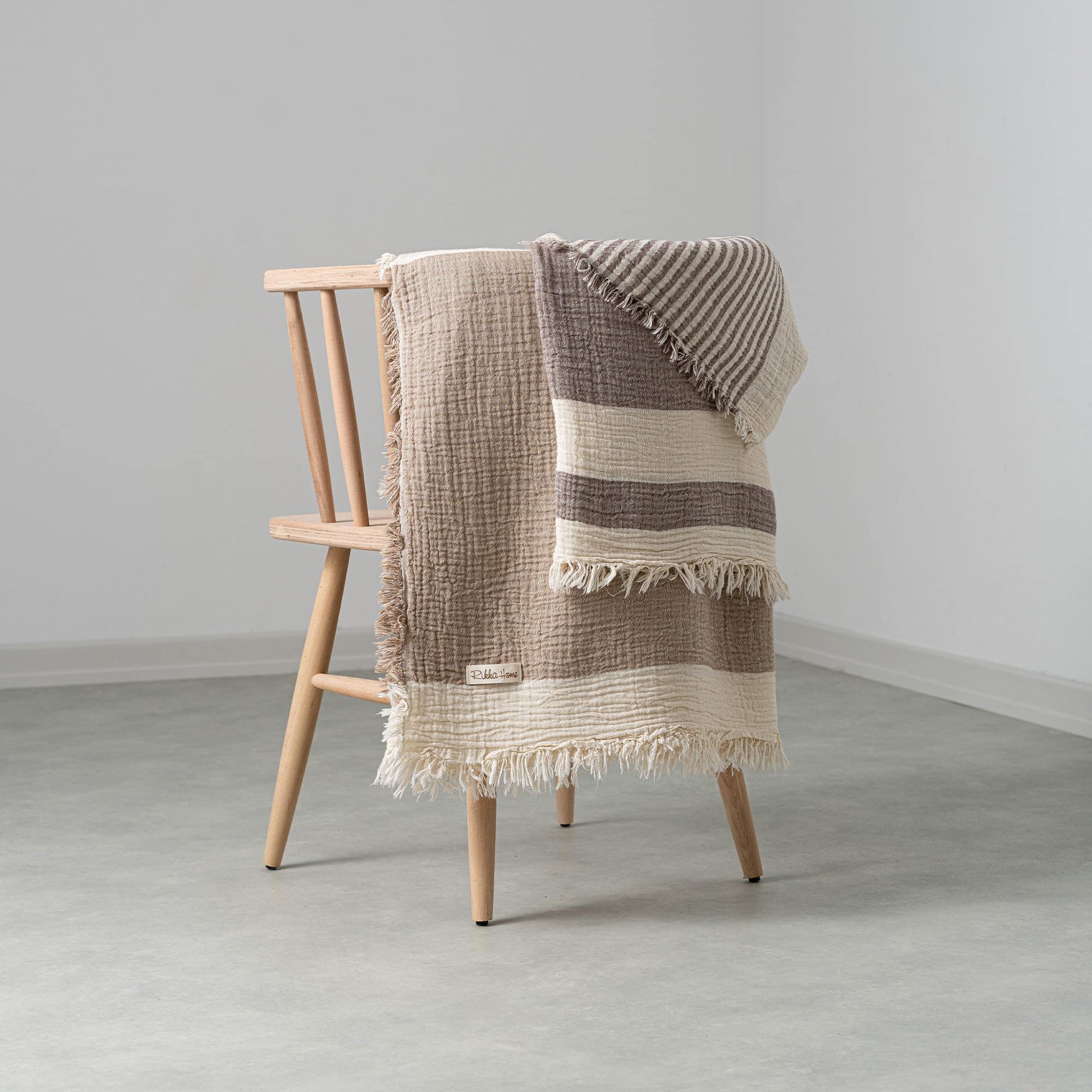 Manta de Muselina DREAMY RIKKA Tamaño Queen -Dove Beige - Imagen 4