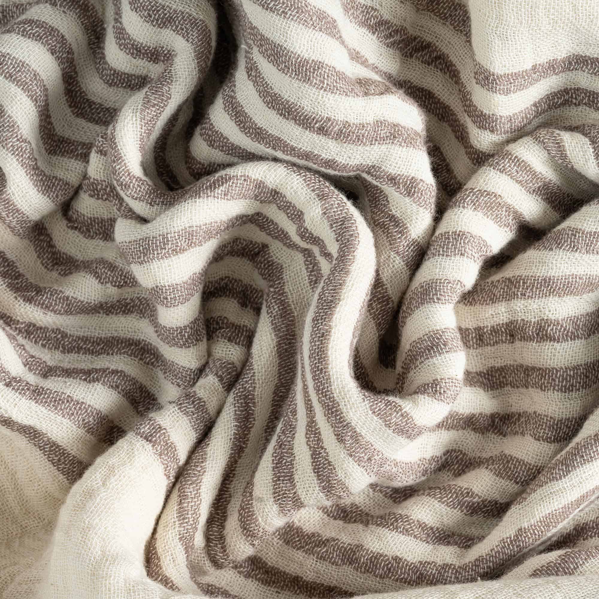 Manta de Muselina DREAMY RIKKA Tamaño Queen -Dove Beige - Imagen 6