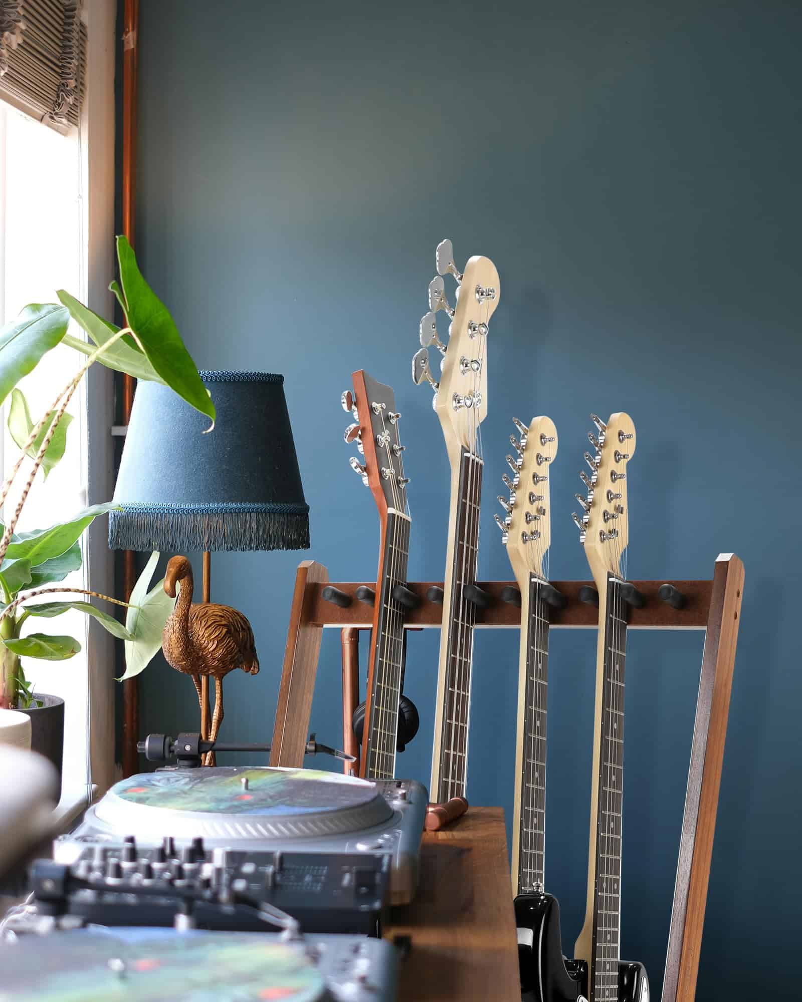 Soporte múltiple para guitarra Musbeat, Soporte de madera - Imagen 9