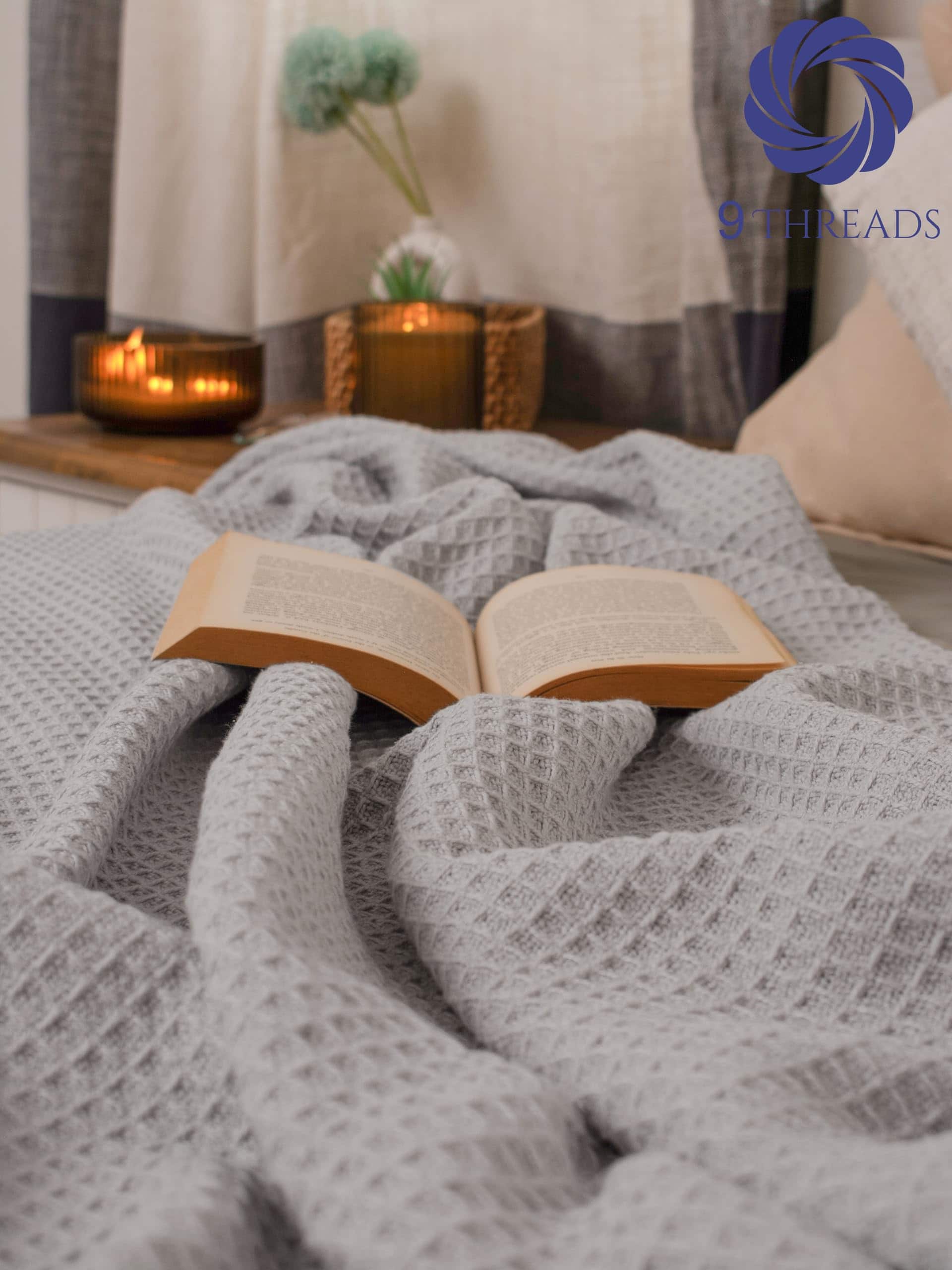 Cobija de 100% Algodón Gris Claro con Tejido en Espiga - Imagen 7