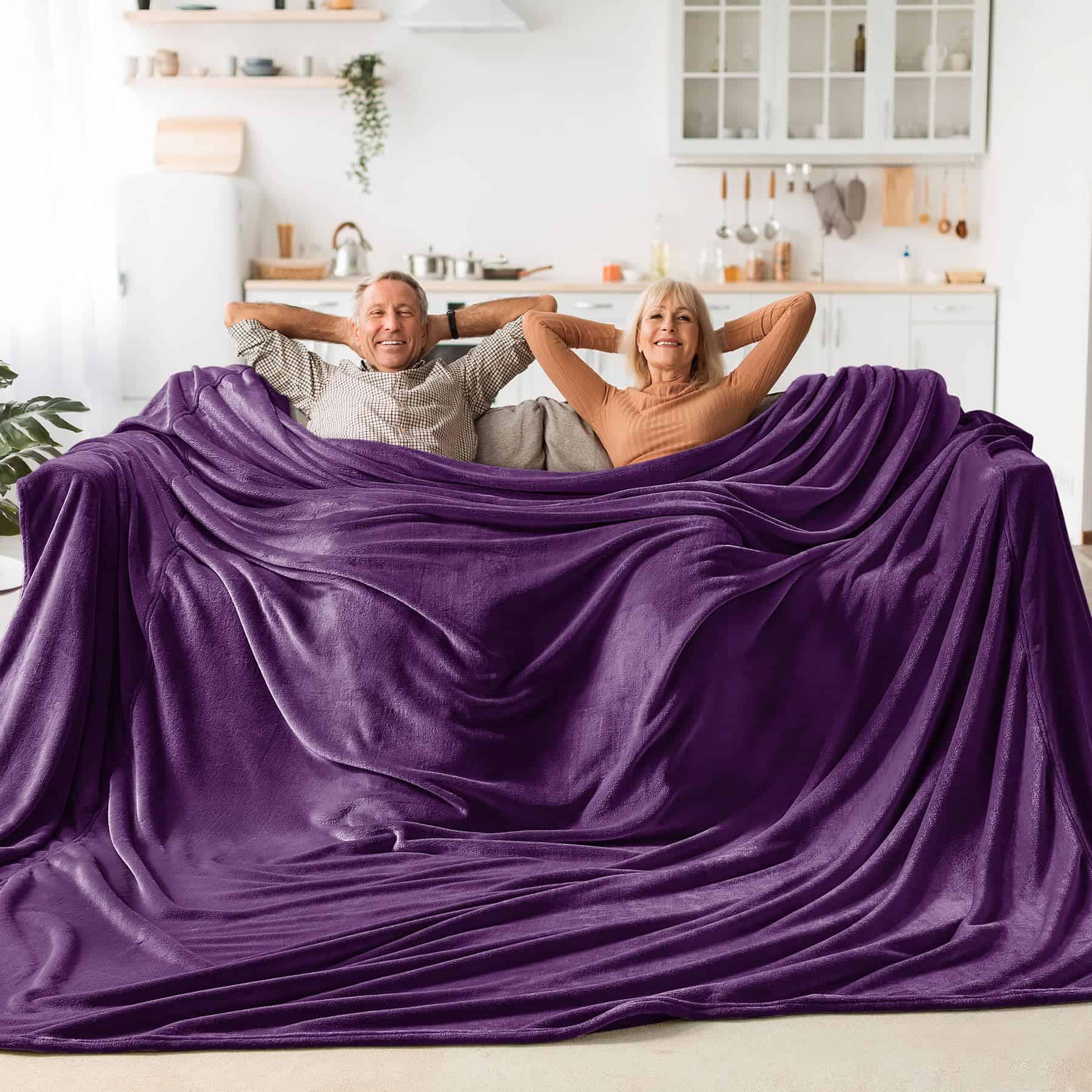 Manta Grande de Felpa BEDELITE - 120" x 120" -Morado