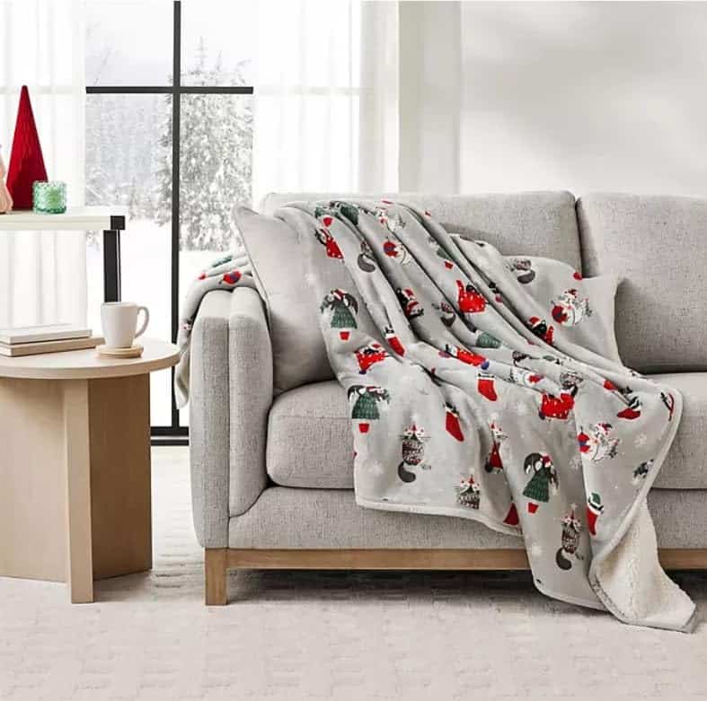 Manta de Felpa Navideña Member's Mark, 60” x 70” Festivas