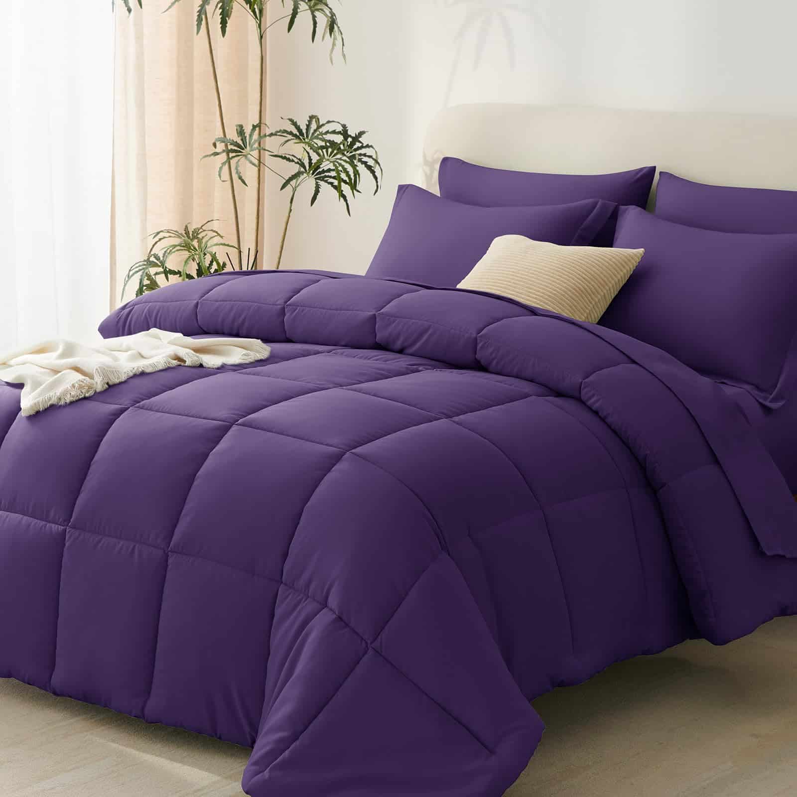 Juego de Edredón Morado tamaño King CozyLux de 7 piezas