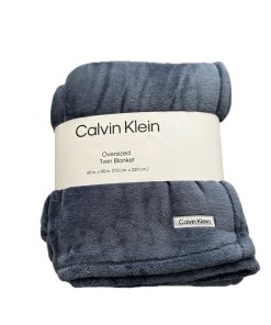 Manta Calvin Klein Oversized Plush (Azul Oscuro, Individual)