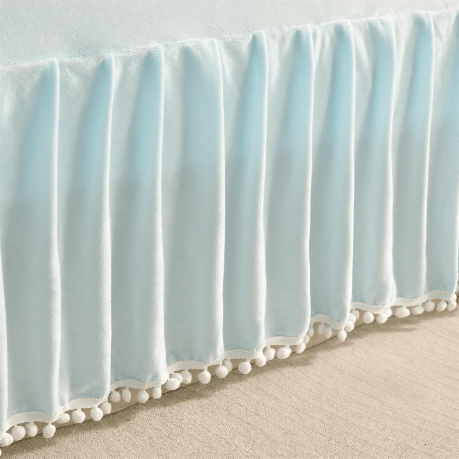 Faldón de Cama de Terciopelo con Borlas Pom Pom, Drop de 22 - Imagen 8