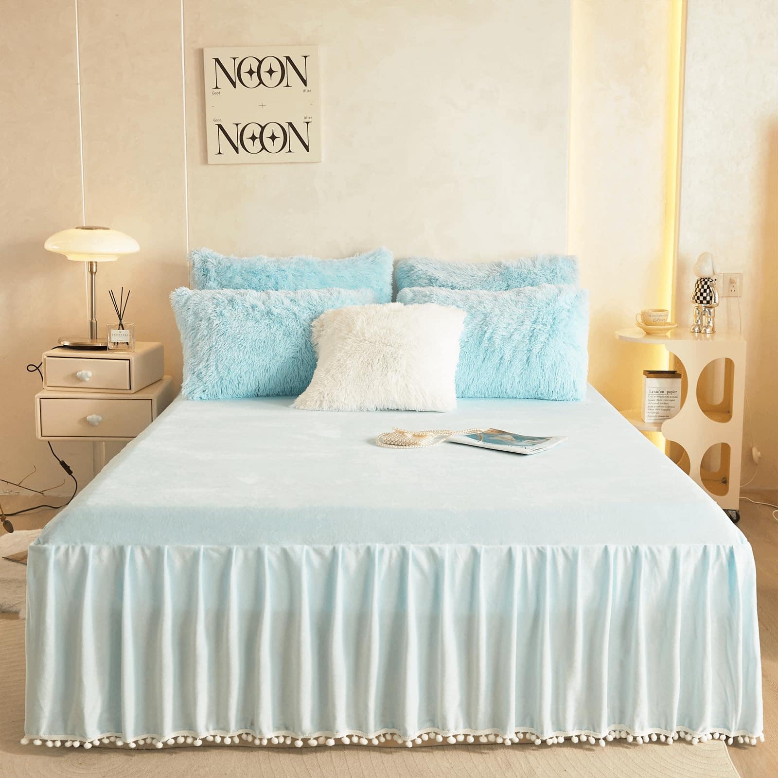 Faldón de Cama de Terciopelo con Borlas Pom Pom, Drop de 22