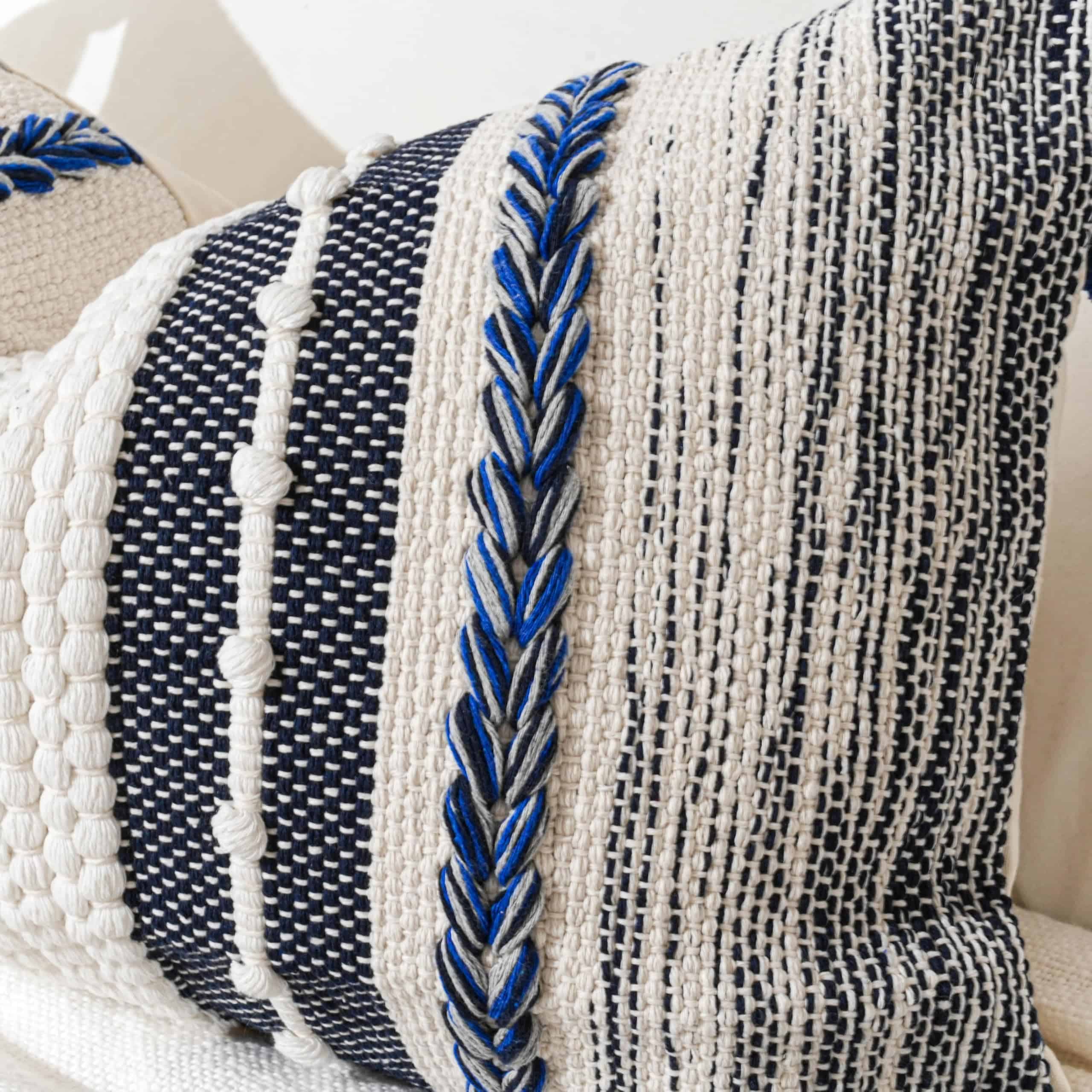 Funda de Almohada Decorativa Lumbar BlissBlush 14x24 Estilo - Imagen 5