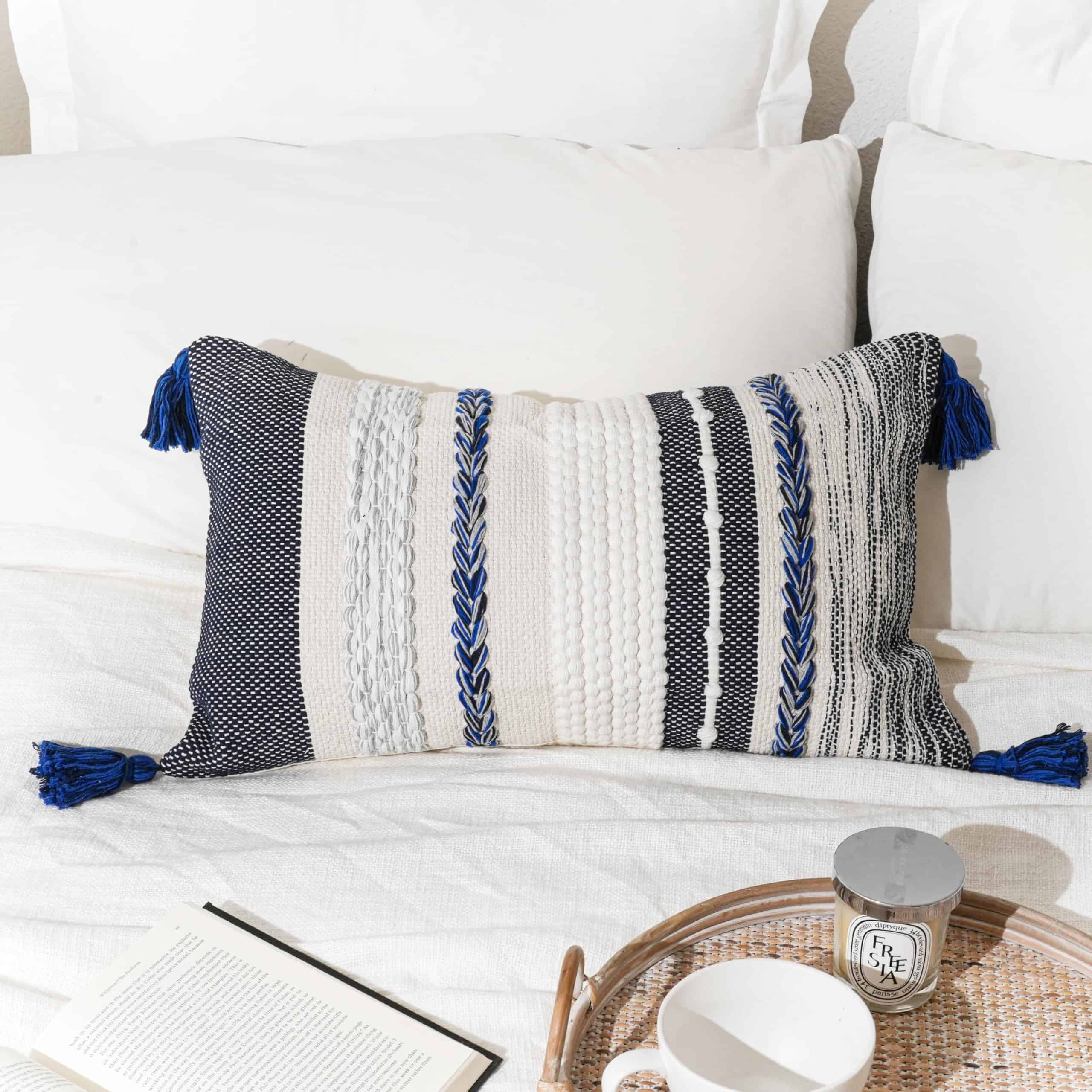 Funda de Almohada Decorativa Lumbar BlissBlush 14x24 Estilo - Imagen 9