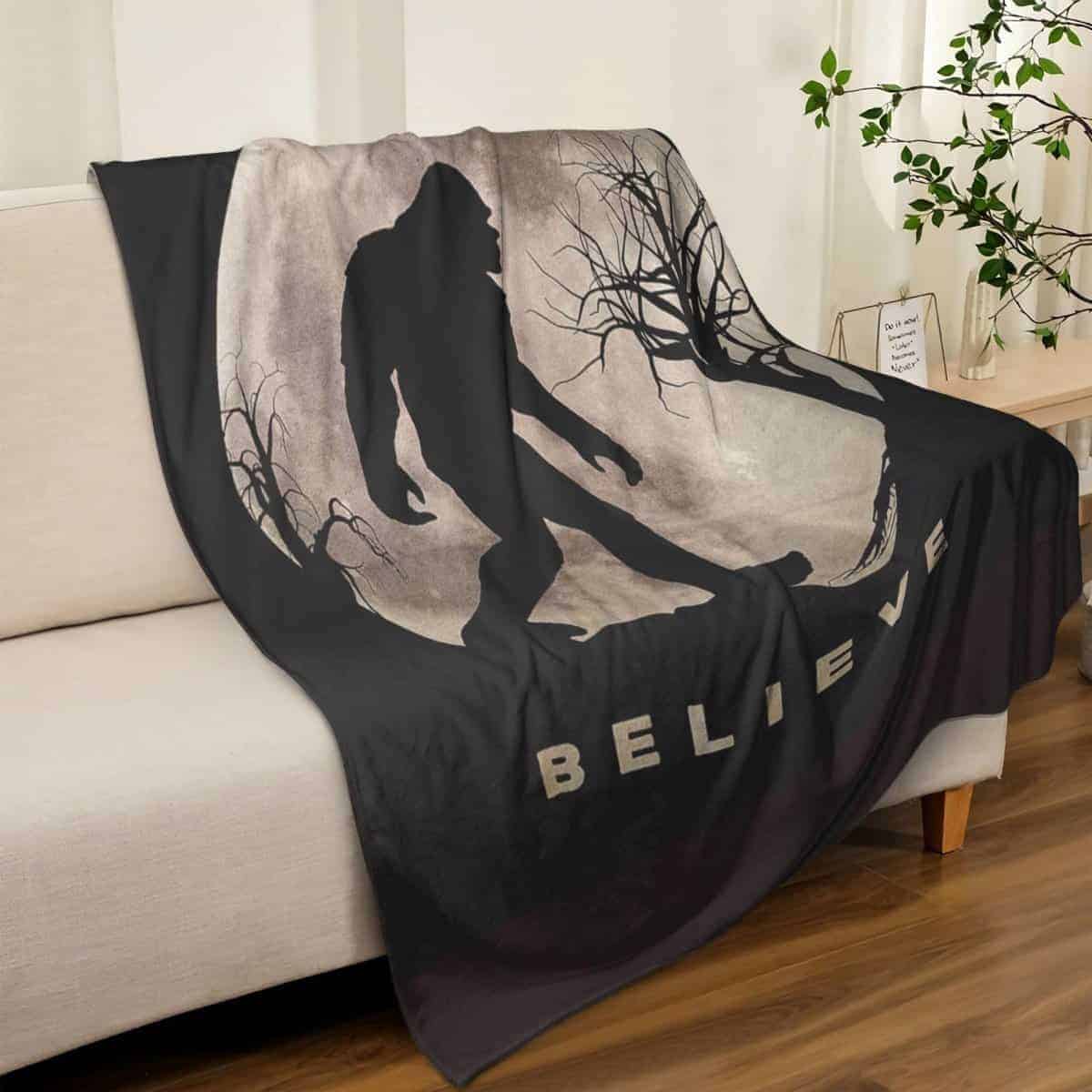 Manta de vellón divertida Bigfoot Sasquatch Luna llena para - Imagen 8