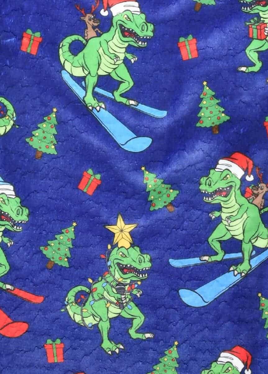 Manta de felpa premium de 56" x 60" estampada con lana - Imagen 3