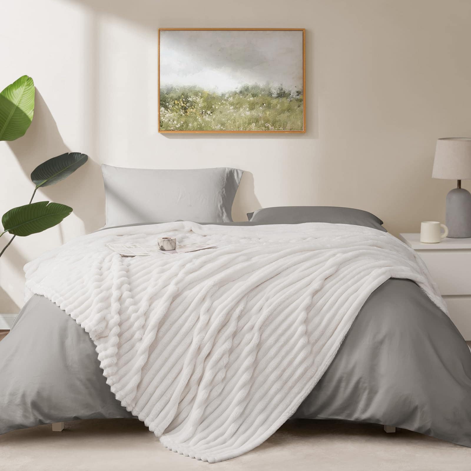 Mantas blancas HIMEET para cama, suaves y acogedoras,