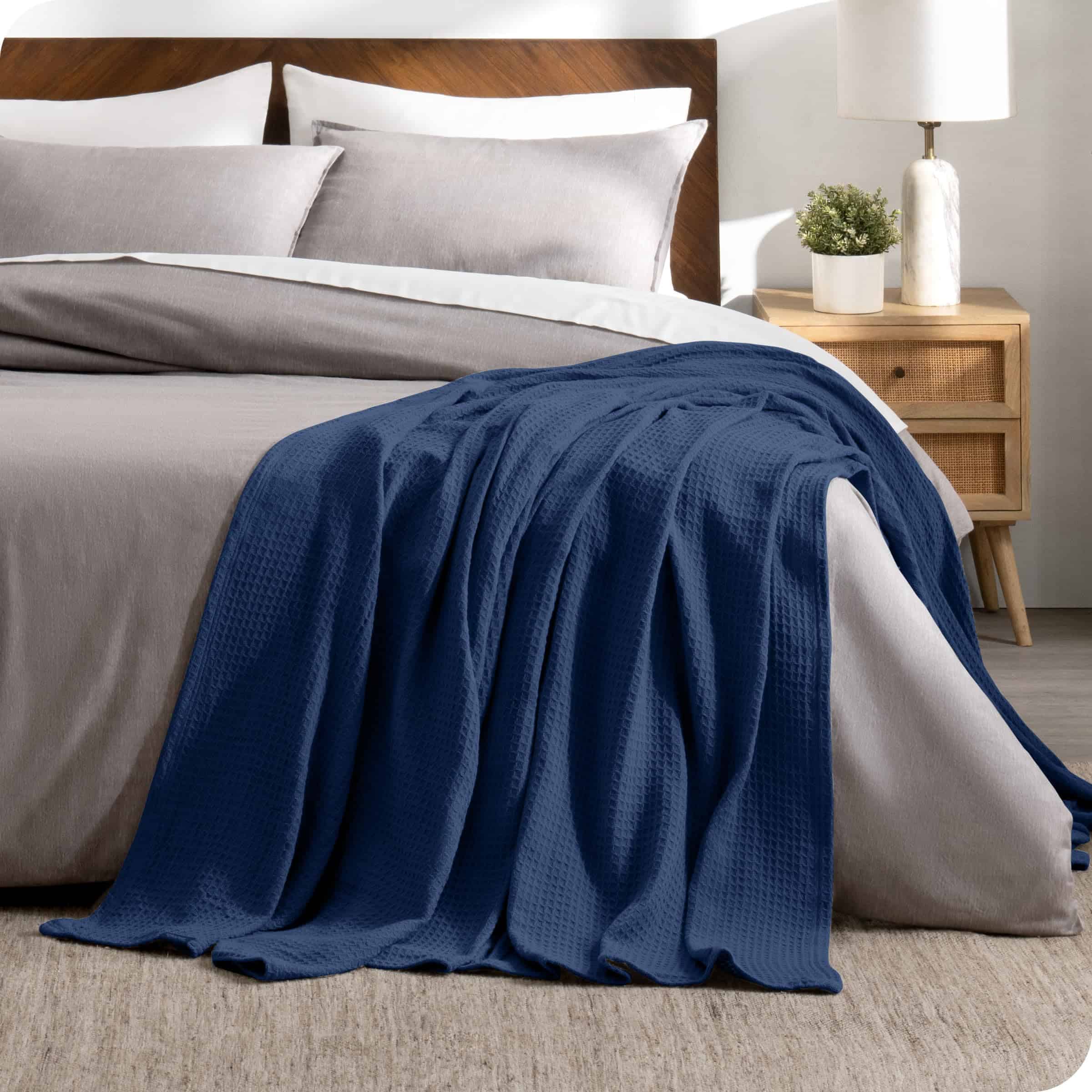 Manta de Gofre Azul Oscuro Bare Home, Twin/Twin XL 66Wx90L, - Imagen 5
