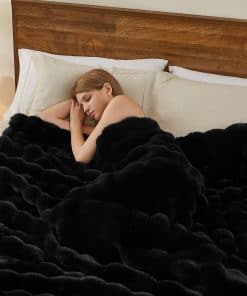 Manta de piel sintética L'AGRATY: 50" x 60" Manta de pelo