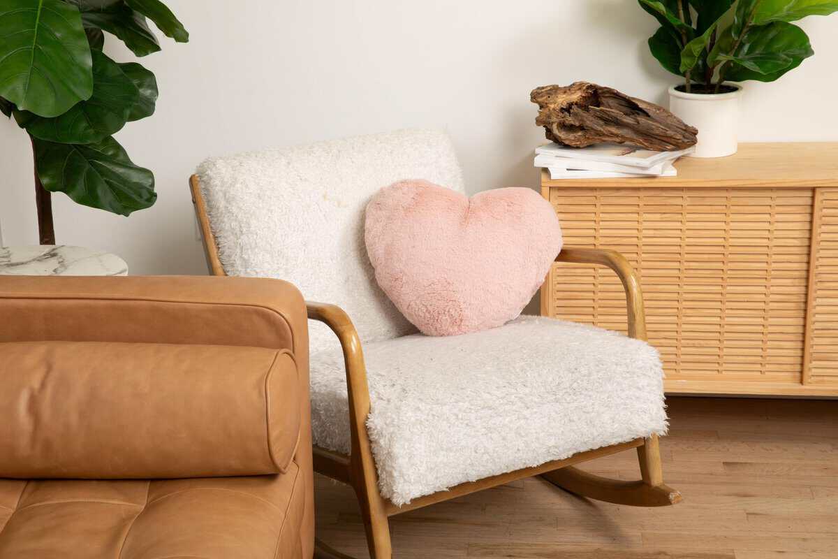 Almohada con Forma de Corazón HUGIMALS de Tamaño Súper - Imagen 4