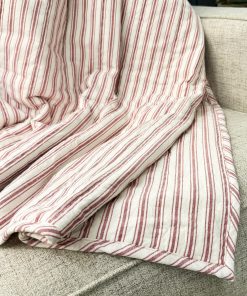 Manta Acolchada Rayas Rojas Timeless Ticking de Piper