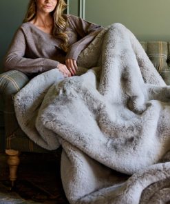 Manta Nuzzie SnuggleLuxe - Earl Grey (50"x60")