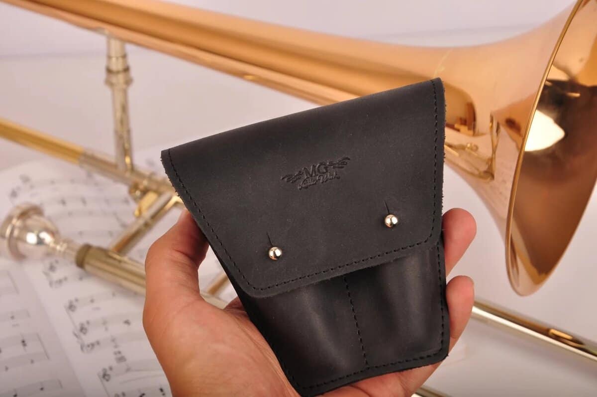 Porta boquillas para trombón/eufonio. Estuche de cuero - Imagen 3