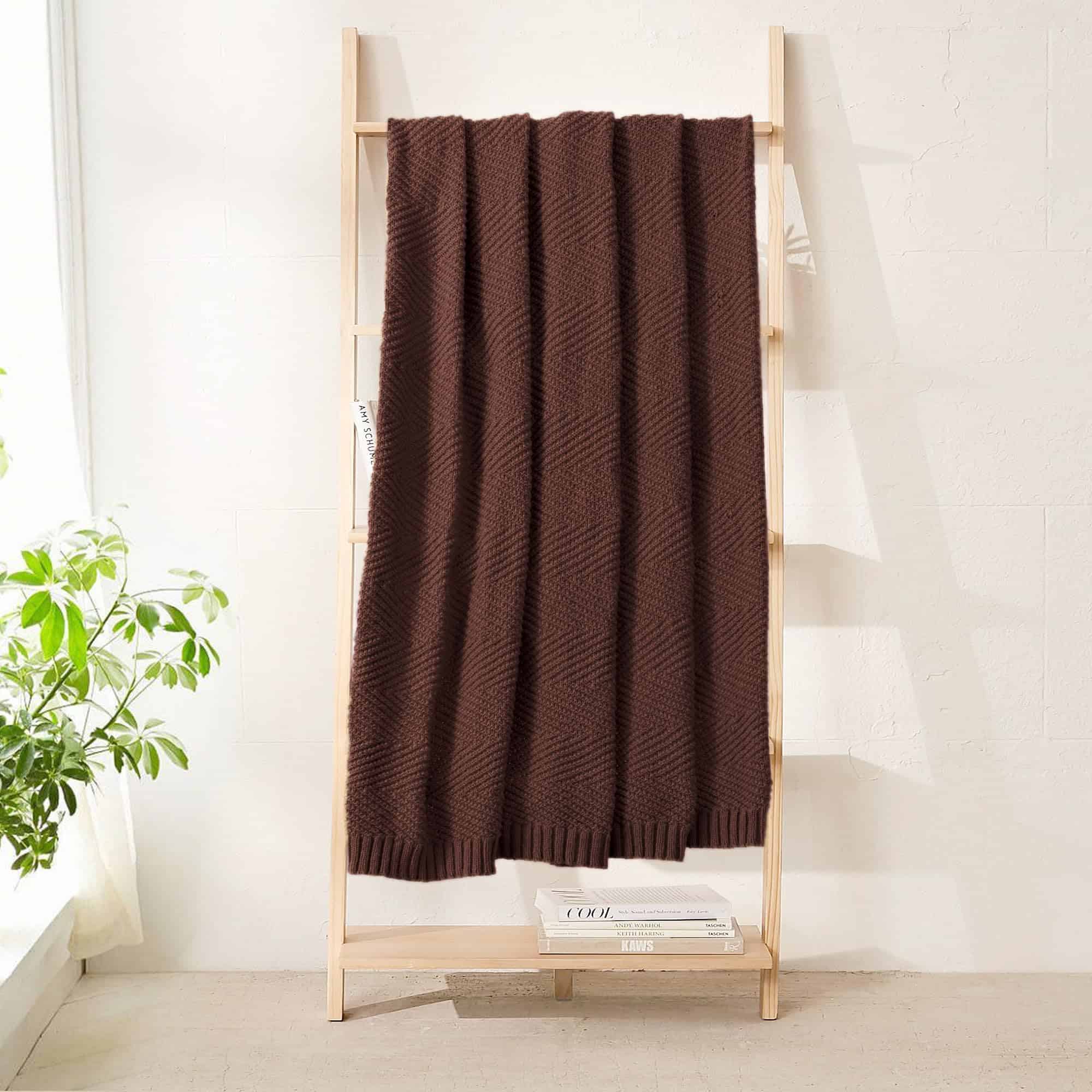 Manta de punto LONG CREATE 50"X60", Marrón Mantas de punto - Imagen 9