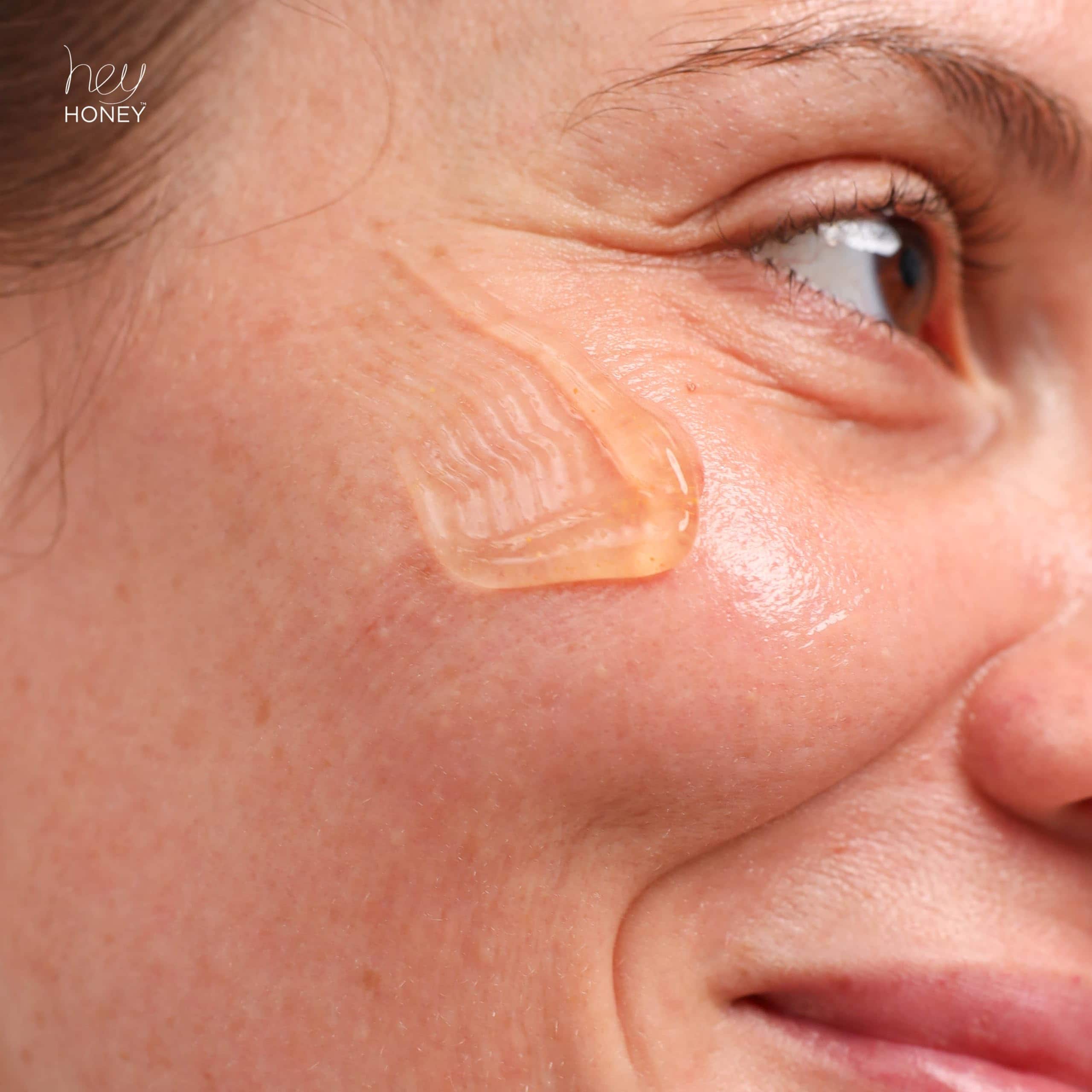 Crema Hidratante Nocturna Facial Good Night de Hey Honey - Imagen 8