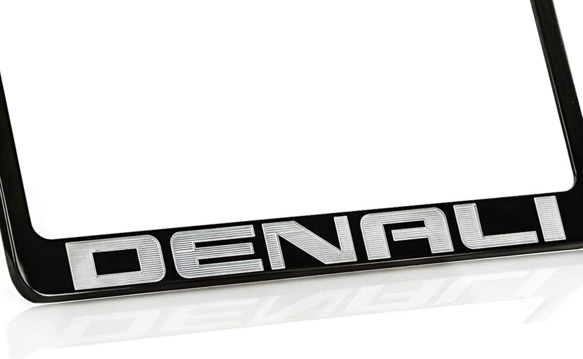 Portaplacas de metal recubierto en negro GMC Denali - Imagen 3