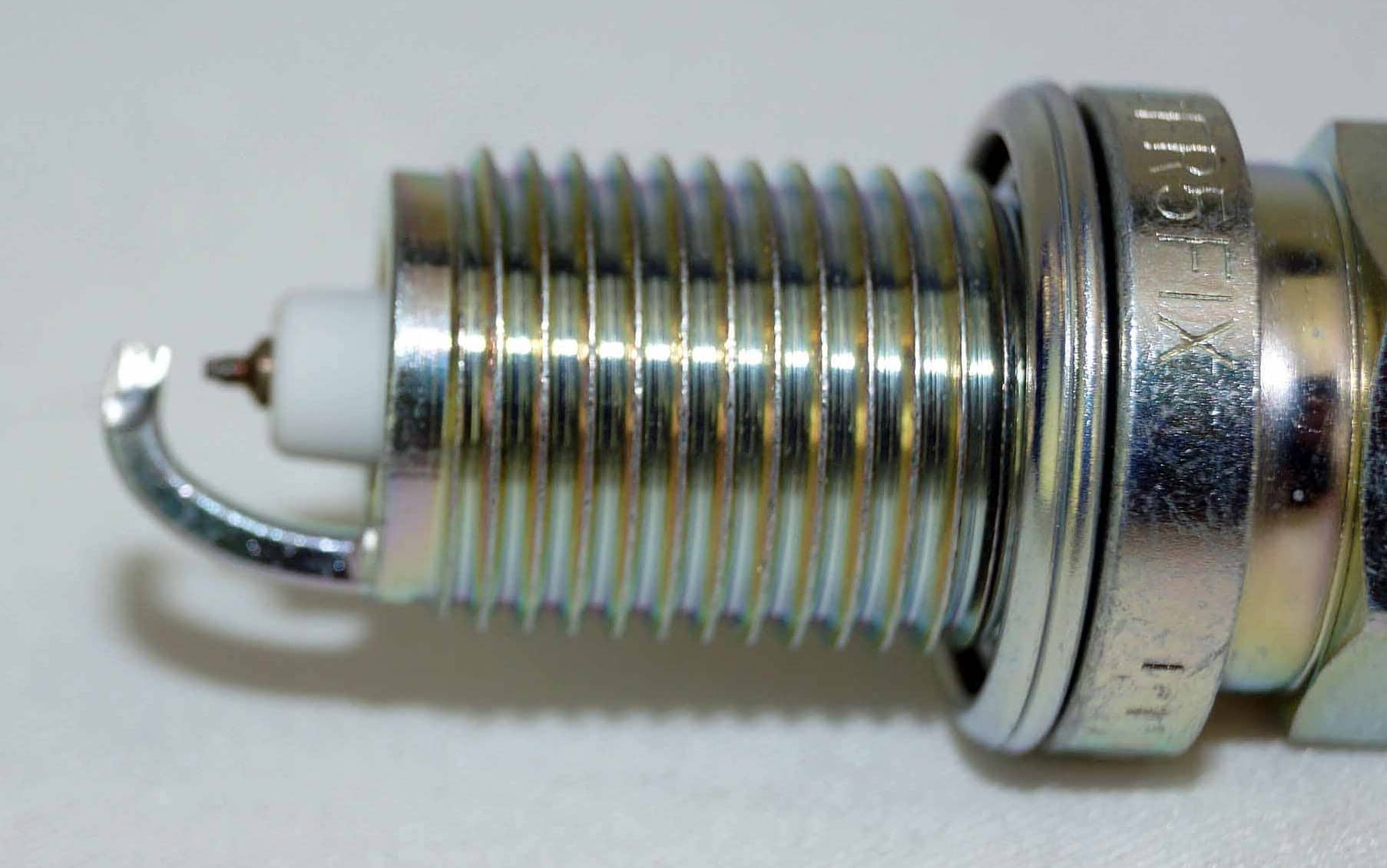 Bujías de Iridio NGK 2477 ZFR5FIX-11 (Paquete de 4) - Imagen 7