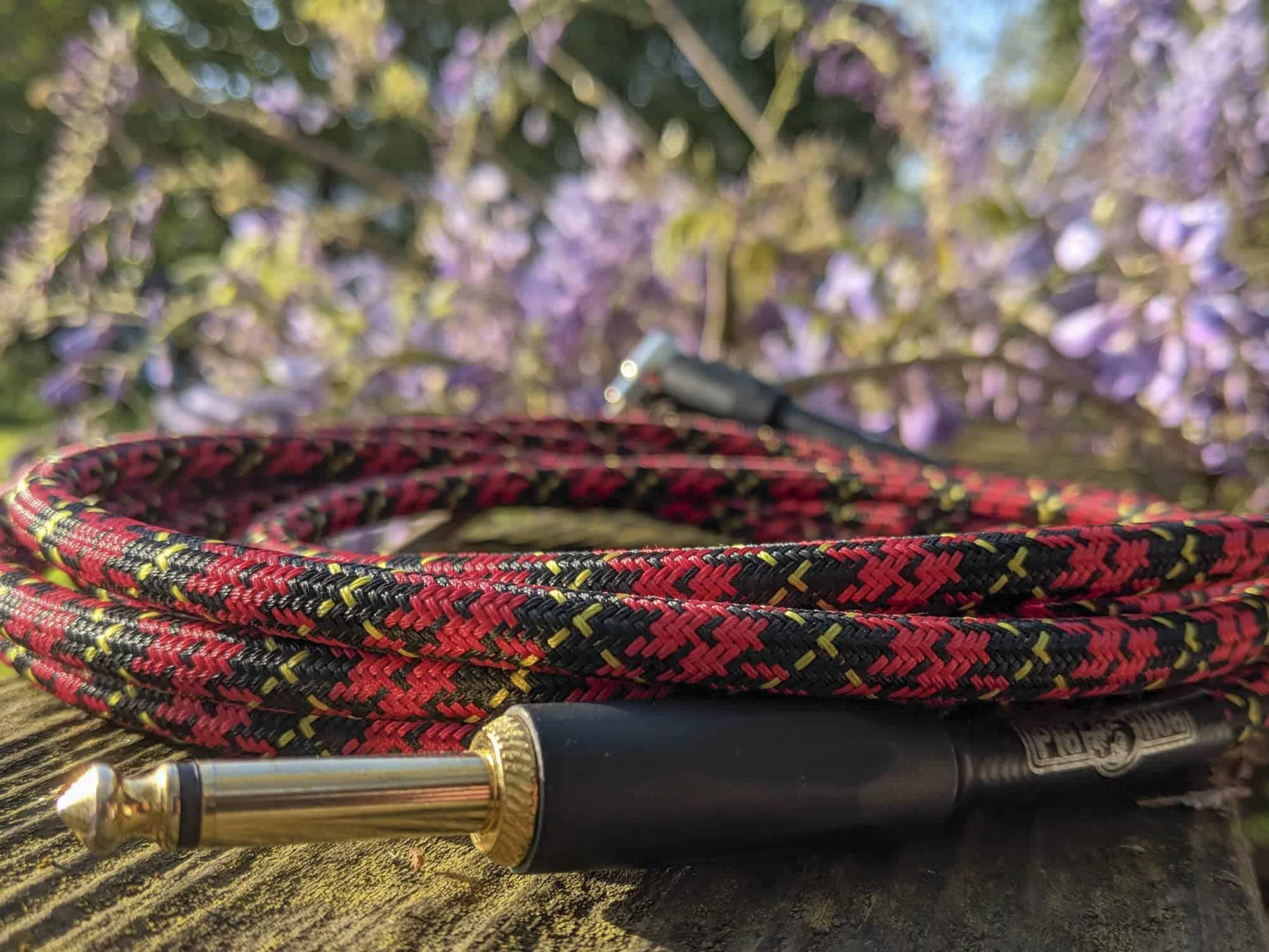 Cable de instrumento Pig Hog PCH20PL de 1/4" a 1/4" Tartán - Imagen 3