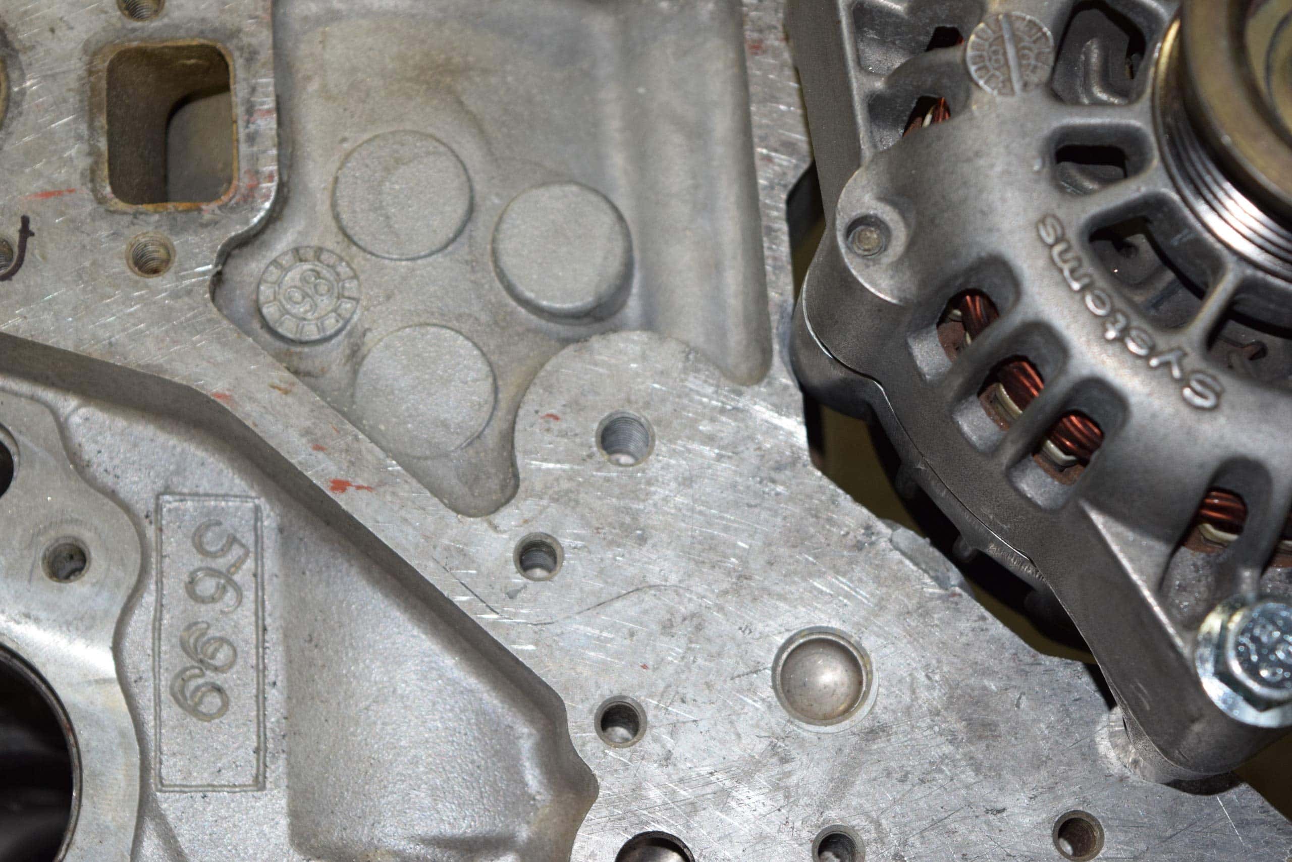 Soporte de Alternador Billet LS de Montaje Bajo Compatible - Imagen 10