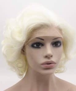 Peluca corta rizada ondulada de Mxangel media atada a mano