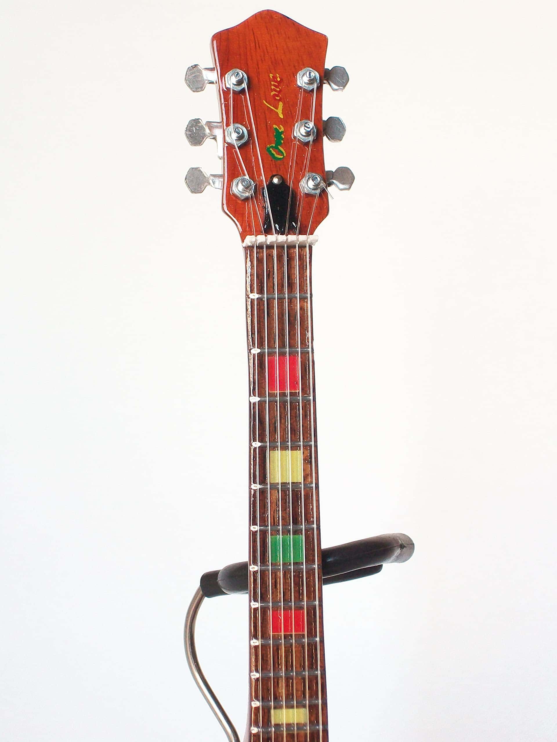 Mini Guitarra Axe Heaven BM-099 Bob Marley One Love - Imagen 4