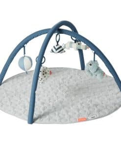 Tapete de juego de actividades azul de Done by Deer Deer