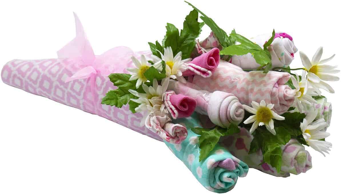 Ramo de Ropa de Bebé con Flores, Regalo de Bienvenida para - Imagen 3