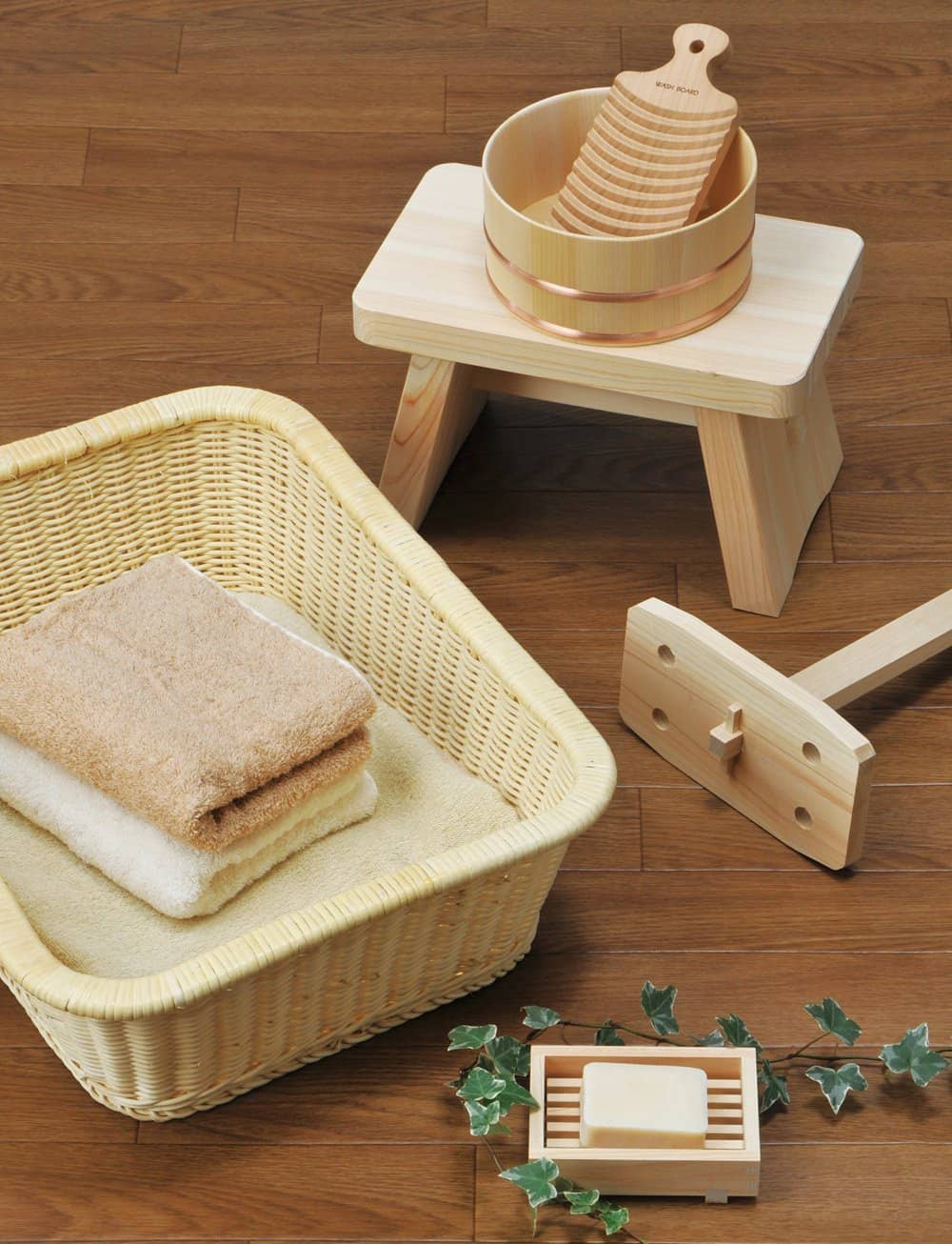 Cubo de baño japonés de madera natural Yamako tipo tapa - Imagen 5