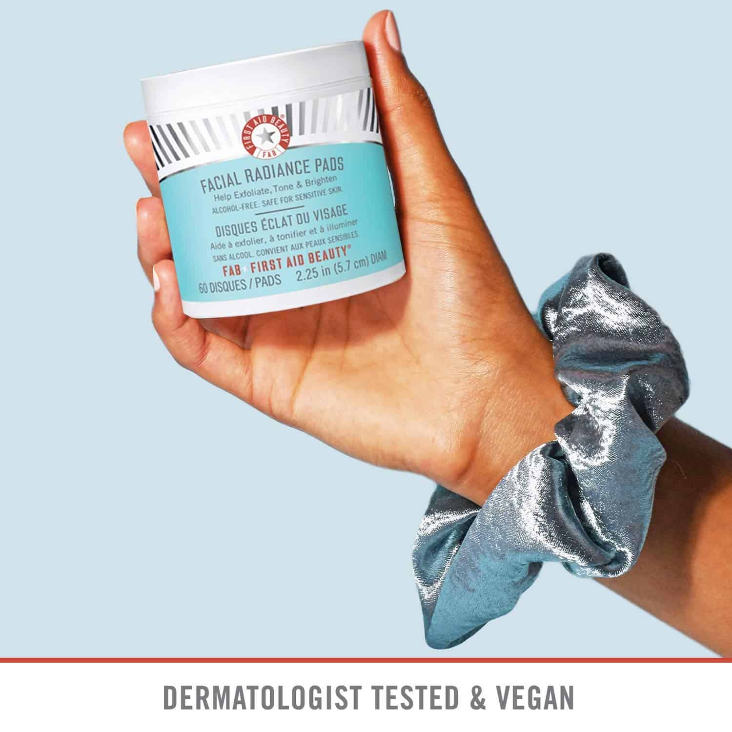First Aid Beauty Facial Radiance Pads 60 Pads - Imagen 7