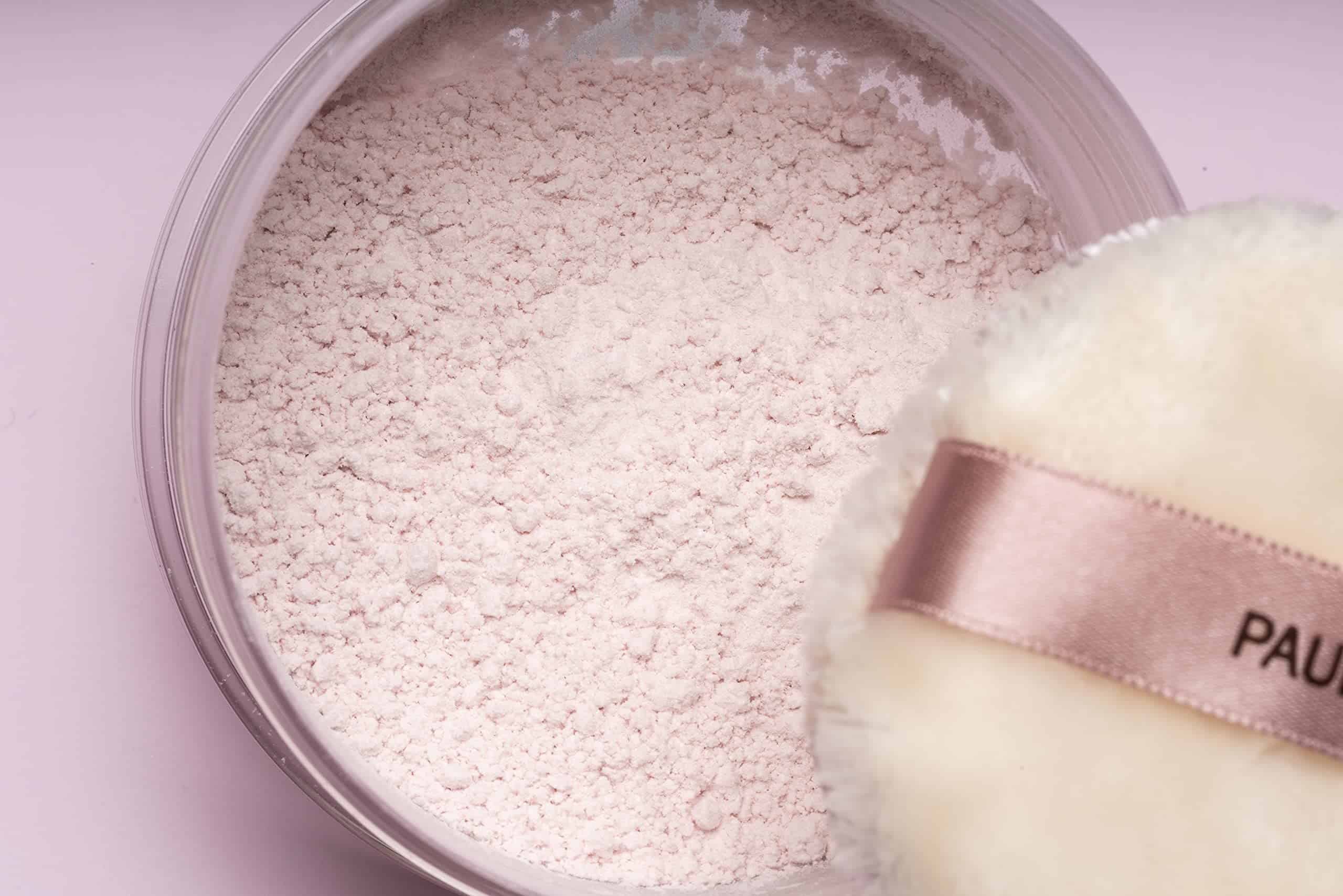 Polvo Suelto Iluminador Paul & Joe - Imagen 7