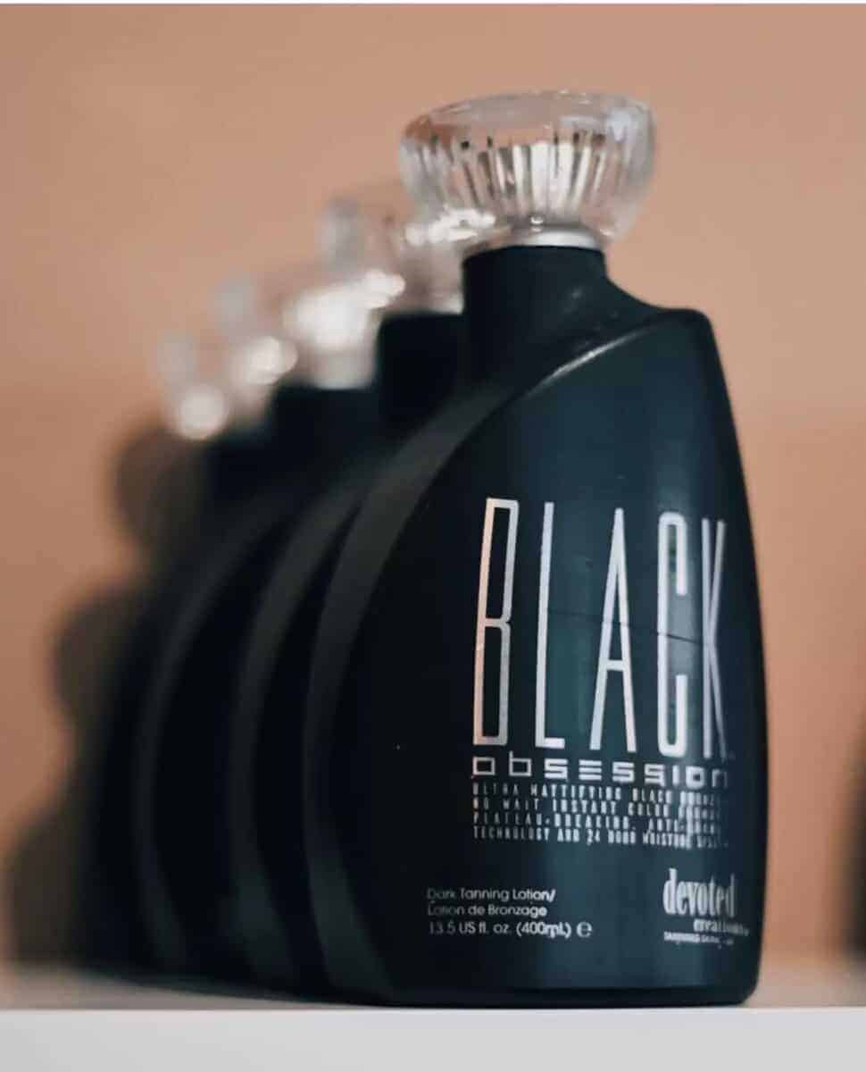 Devoted Creations Black Obsession Black Bronzer - 13.5 oz. - Imagen 5