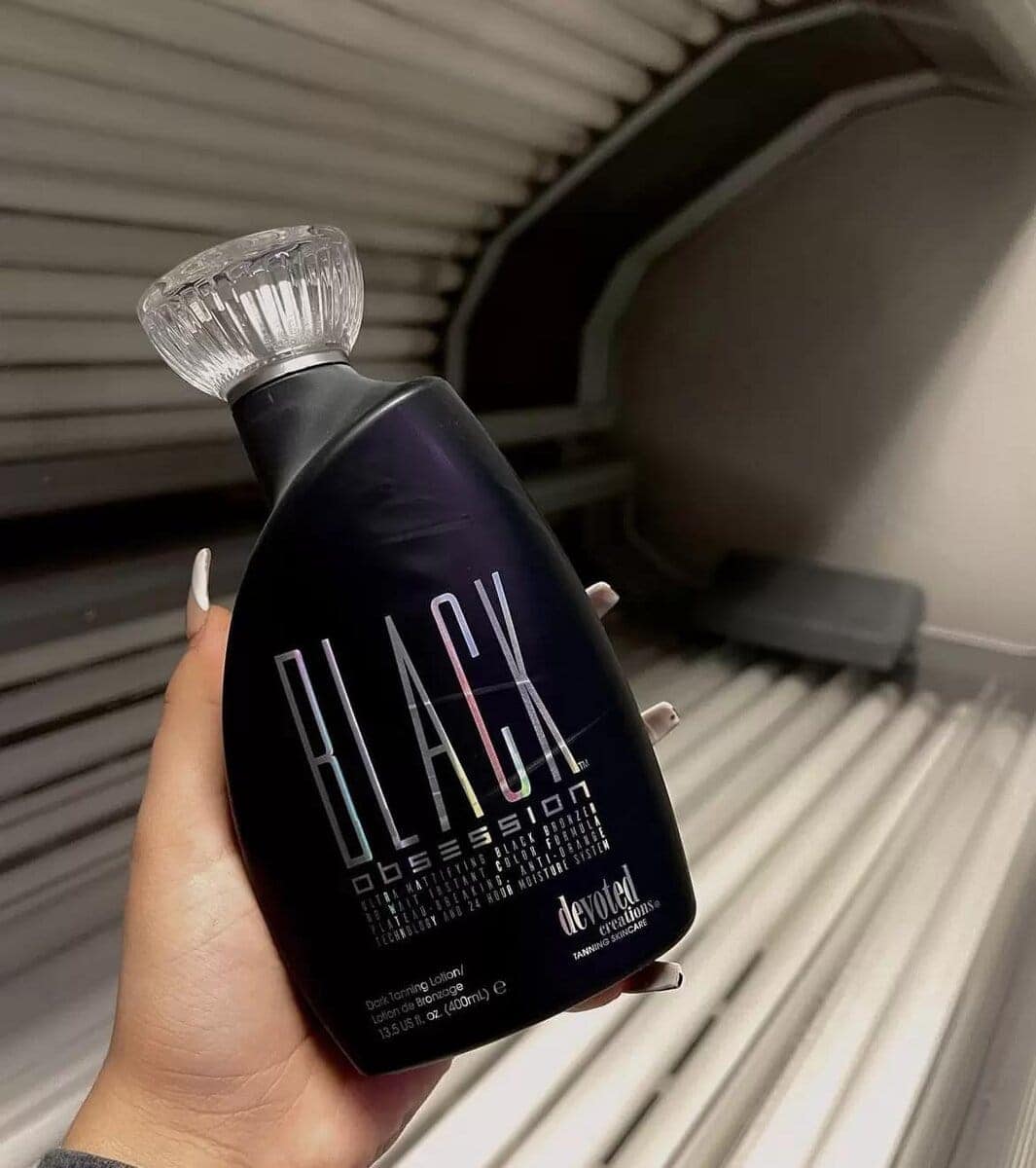 Devoted Creations Black Obsession Black Bronzer - 13.5 oz. - Imagen 6