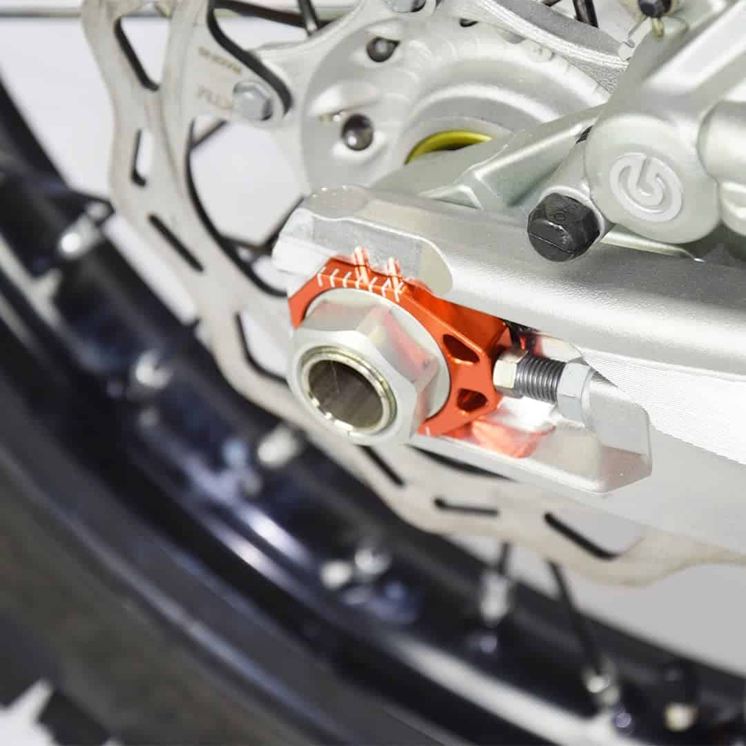 Bloques de Eje de Ajuste de Cadena SCAR Compatible con KTM - Imagen 5