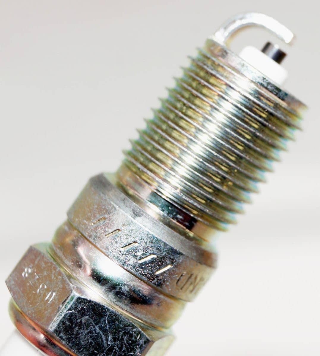 Bujía NGK BPR6EFS 3623 (Paquete de 8) Escort Fiesta Granada - Imagen 7