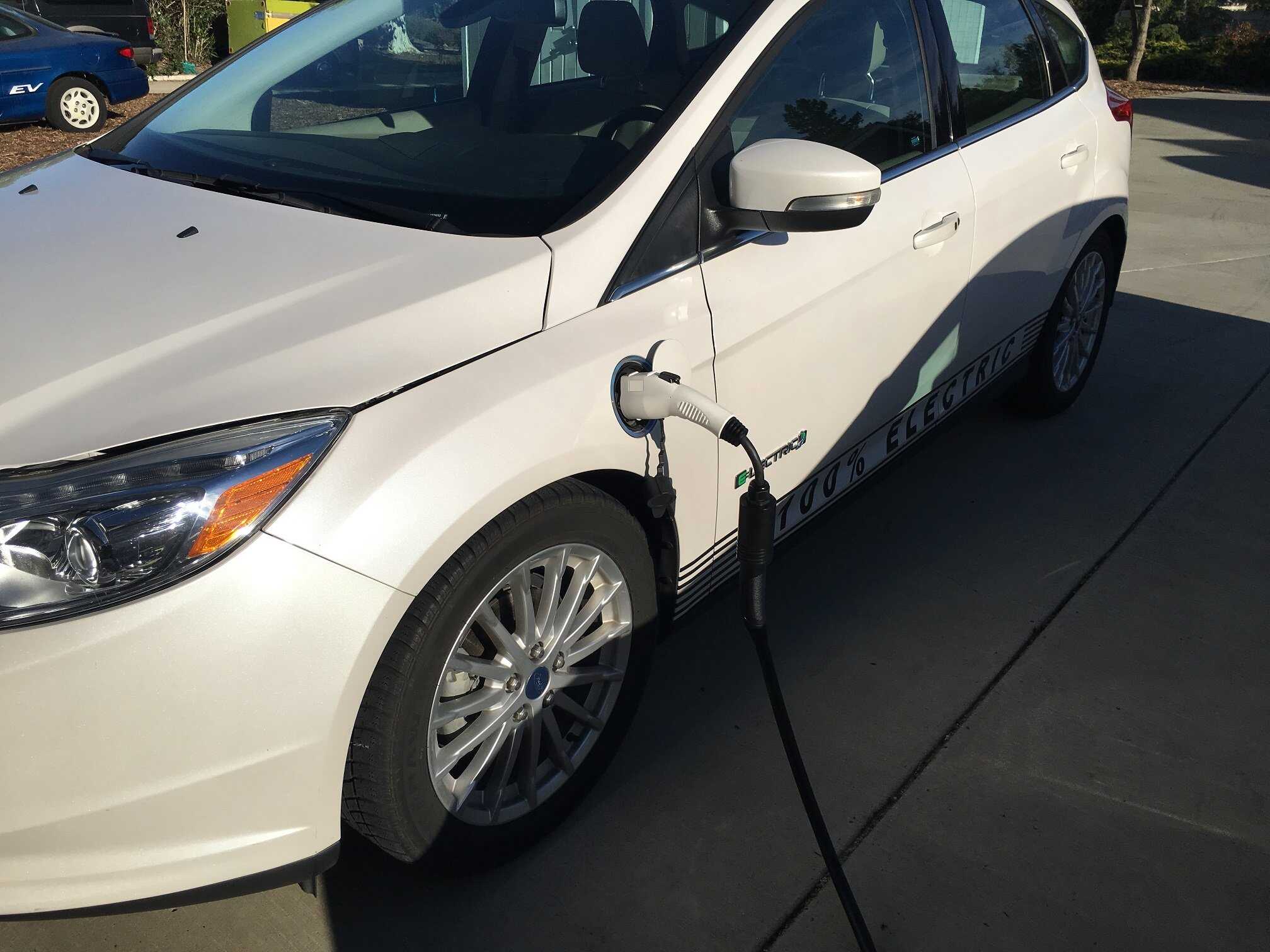 Adaptador Auténtico TeslaTap - 50 AMP Tesla a J-1772 - Imagen 9