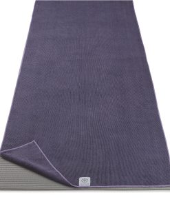 Toalla de Yoga Gaiam de Microfibra para Tapete -Lila