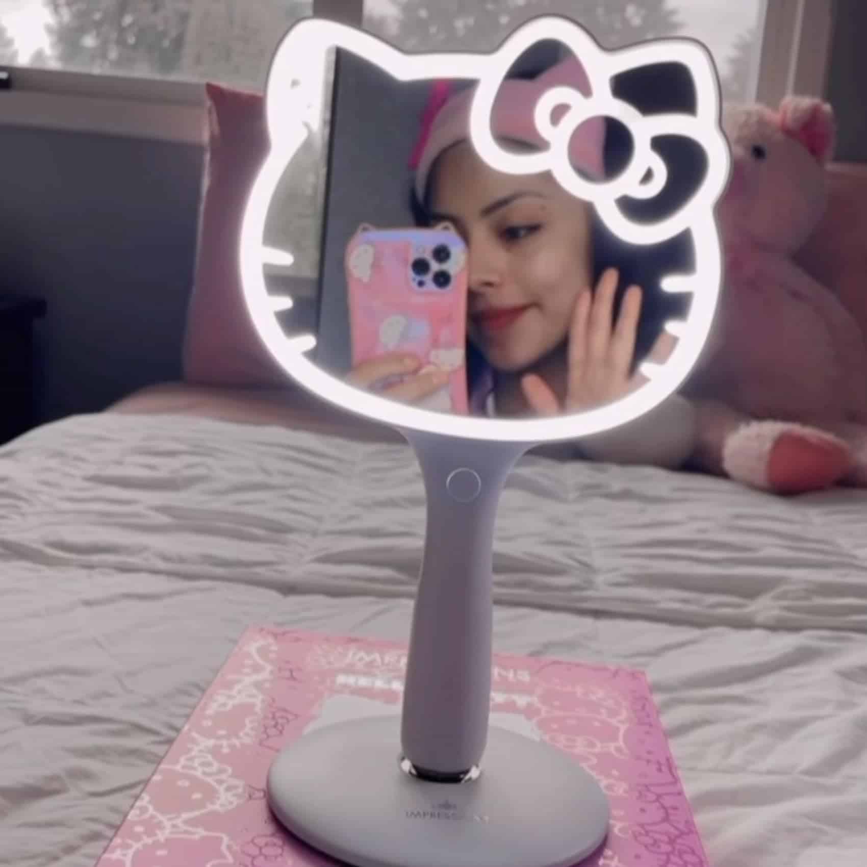 Espejo de mano LED Hello Kitty de Impressions Vanity, - Imagen 9