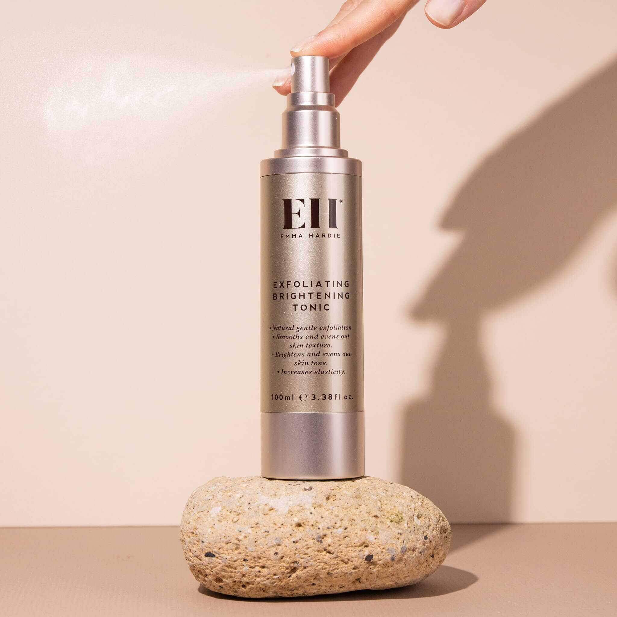 Tónico Emma Hardie de 100ml Exfoliante Iluminador con AHA y - Imagen 5