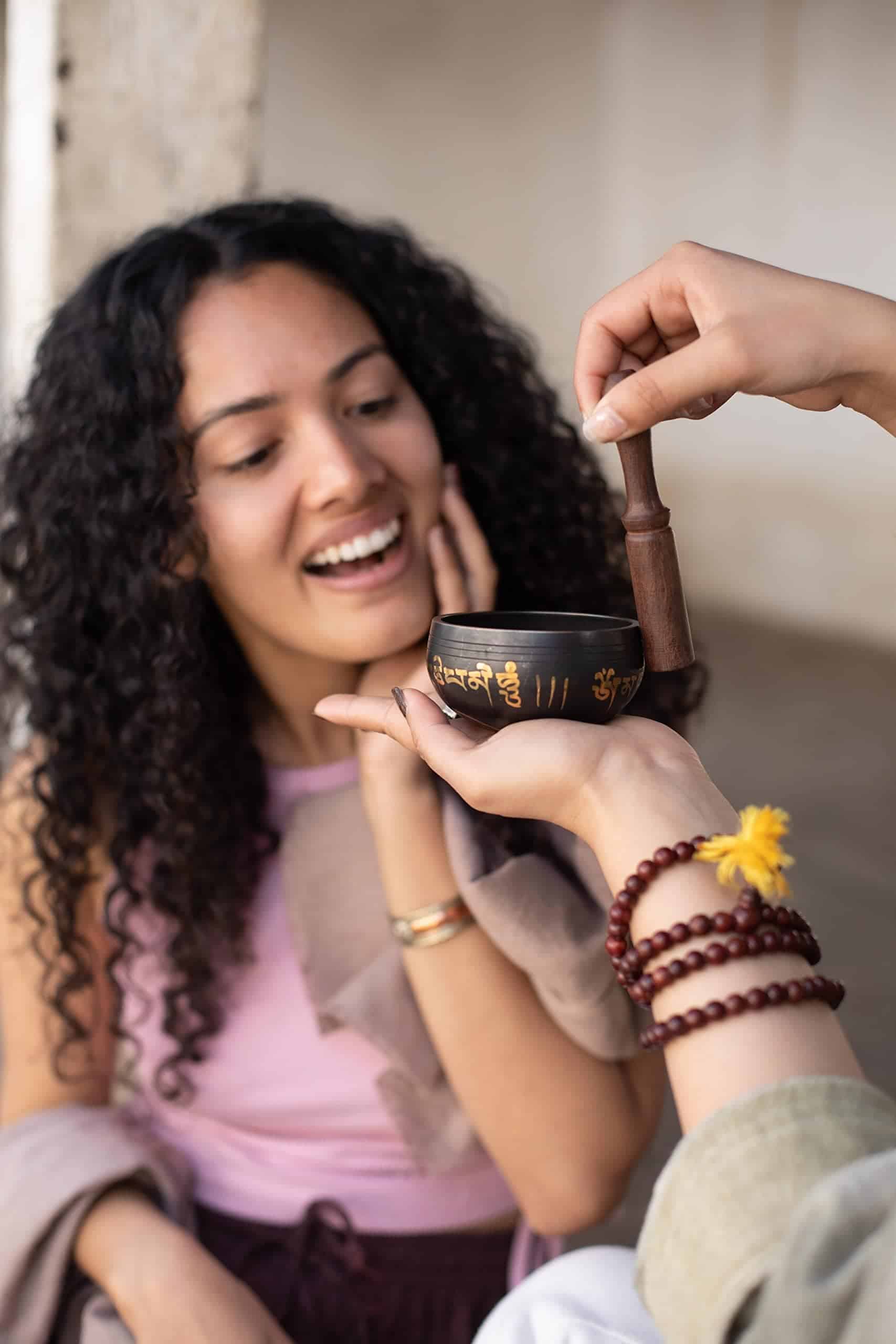 Set de Cuenco Tibetano de Latón - Grado Maestro -Negro - Imagen 3